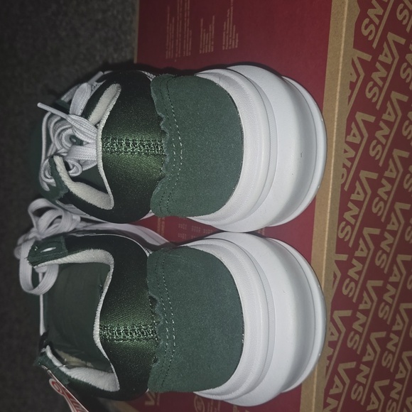 New Vans Old Skool Over - Picture 5 of 7